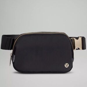 Lululemon Everywhere Belt Bag 1L Velour in Black with Gold Zipper